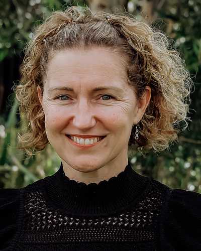 Dr Annaley Clarke 